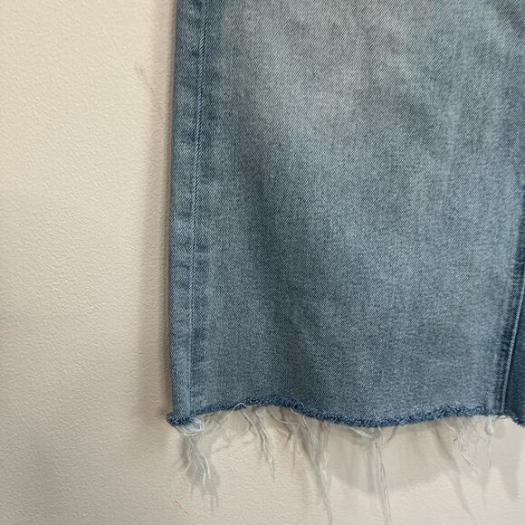 Old Navy Sky Hi Extra High Rise Wide Leg Cropped Jeans 8 Raw Hem Vintage Denim - Picture 3 of 7